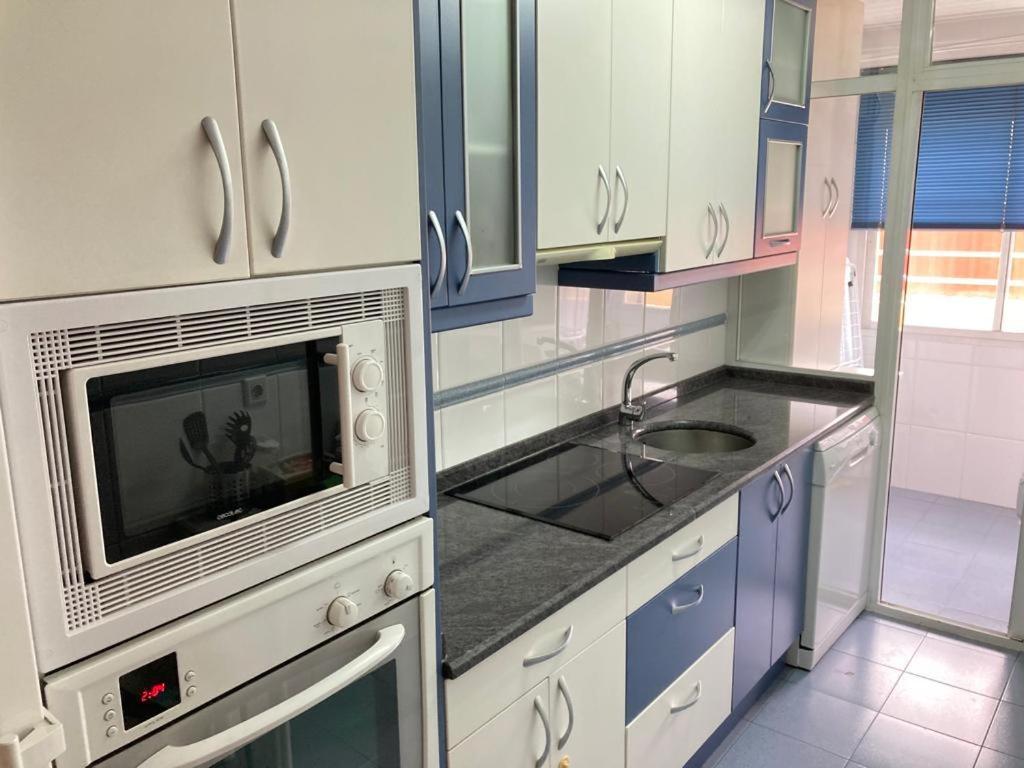 Apartamento Grande, 2 Dormitorios, Garaje Gratis Madrid Luaran gambar