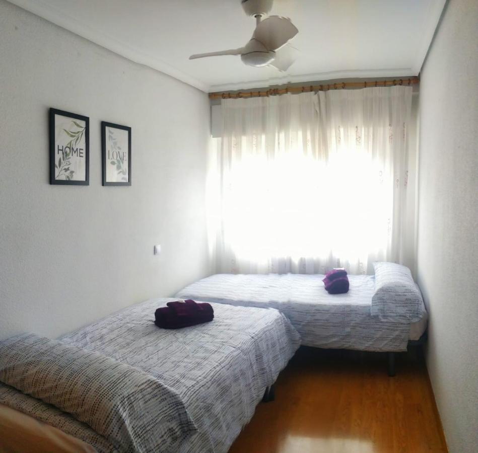 Apartamento Grande, 2 Dormitorios, Garaje Gratis Madrid Luaran gambar
