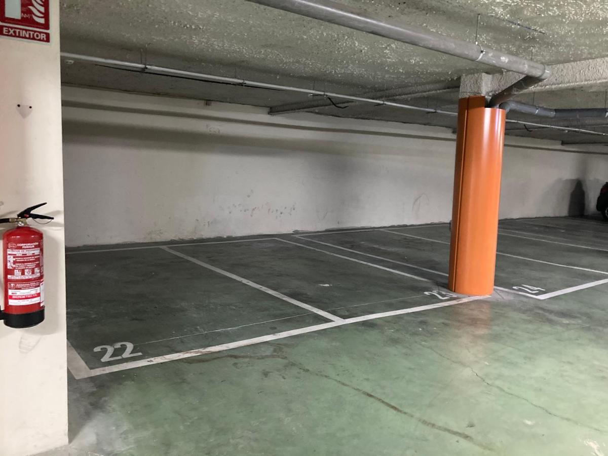 Apartamento Grande, 2 Dormitorios, Garaje Gratis Madrid Luaran gambar